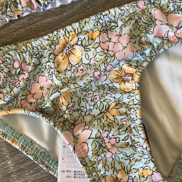 Billabong sweeter than you size 4 lil girls 👧 - Picture 2 of 4